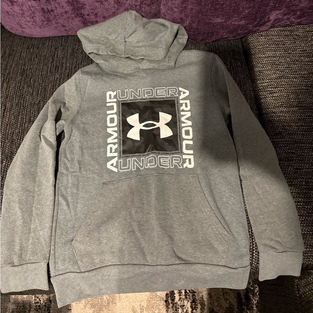 UNDER ARMOUR HOODIE SIZE YMD